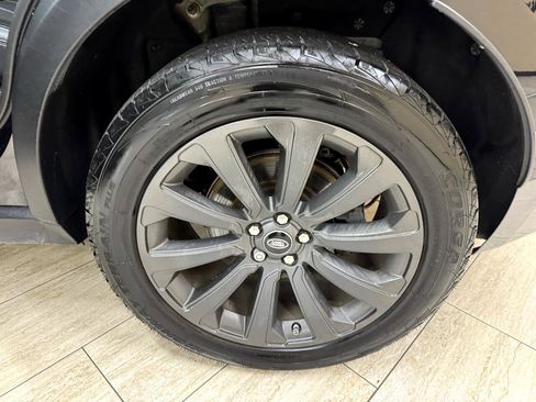 Used 2018 Land Rover Range Rover Velar R-Dynamic SE image 31