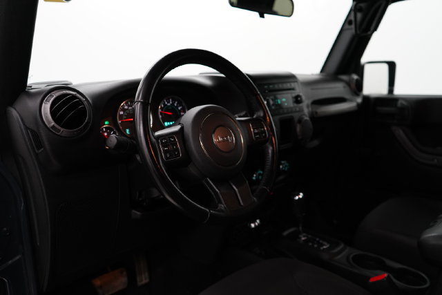 Used 2018 Jeep Wrangler Sport w/ Connectivity Group AWD/4WD image 13