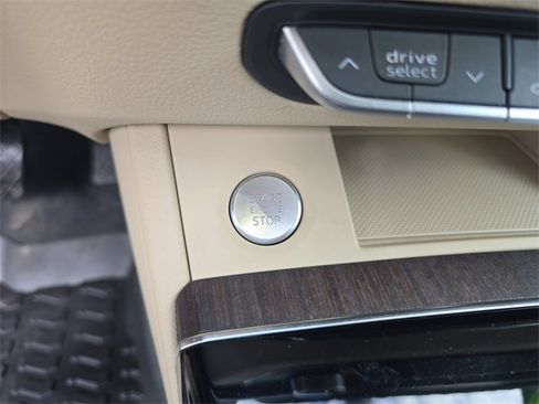 Used 2025 Audi Q5 e Premium image 26