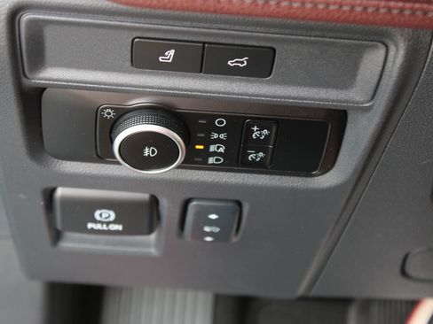 Used 2024 Ford Expedition Limited AWD/4WD image 22