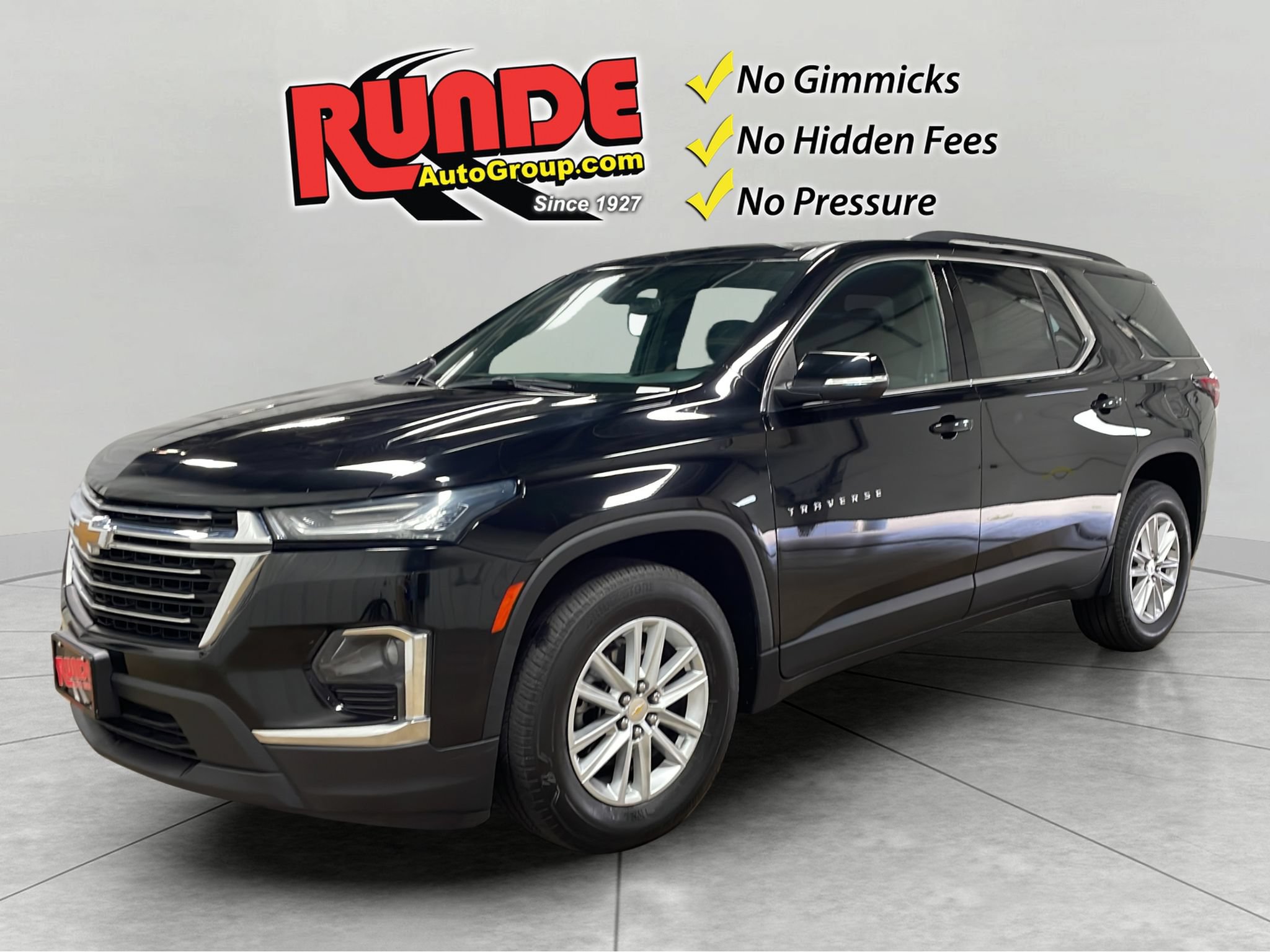 Used 2023 Chevrolet Traverse LT AWD/4WD image 1