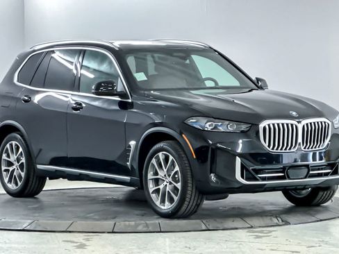 Used 2026 BMW X5 xDrive40i AWD/4WD image 9