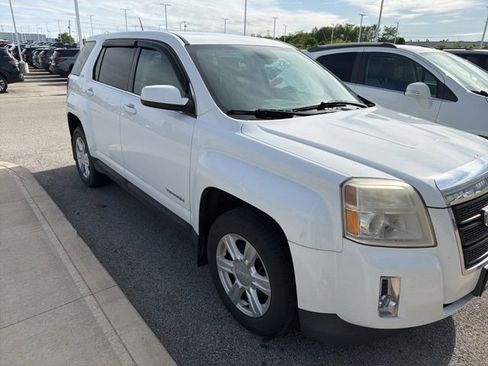 Used 2014 GMC Terrain SLE FWD image 2