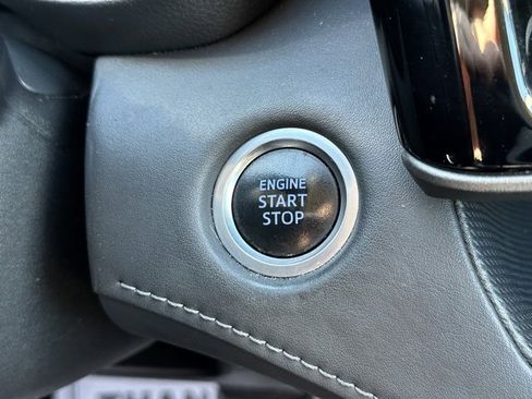 Used 2021 Toyota Highlander XLE image 33