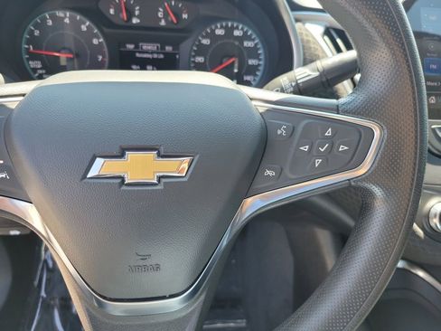 Used 2025 Chevrolet Malibu LT image 24