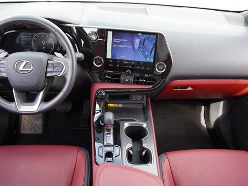 Used 2025 Lexus NX 250 FWD w/ Towing Package (2000 Lbs) image 26