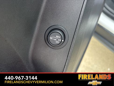 Used 2023 Chevrolet Equinox LT image 15