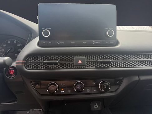 Certified 2024 Honda HR-V Sport image 11