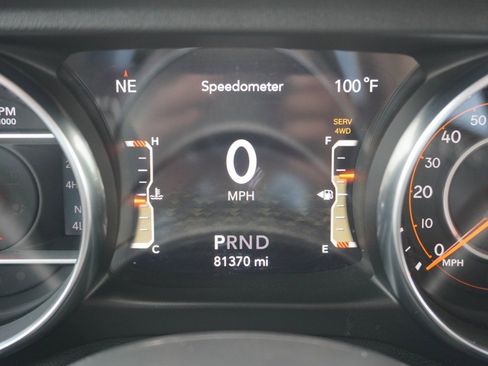 Used 2019 Jeep Wrangler Unlimited Sahara AWD/4WD image 17