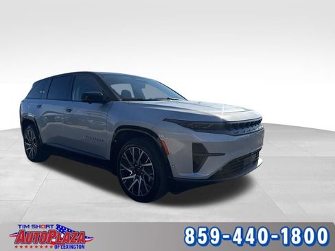 Used 2025 Jeep Wagoneer S Limited w/ Comfort Package image 8