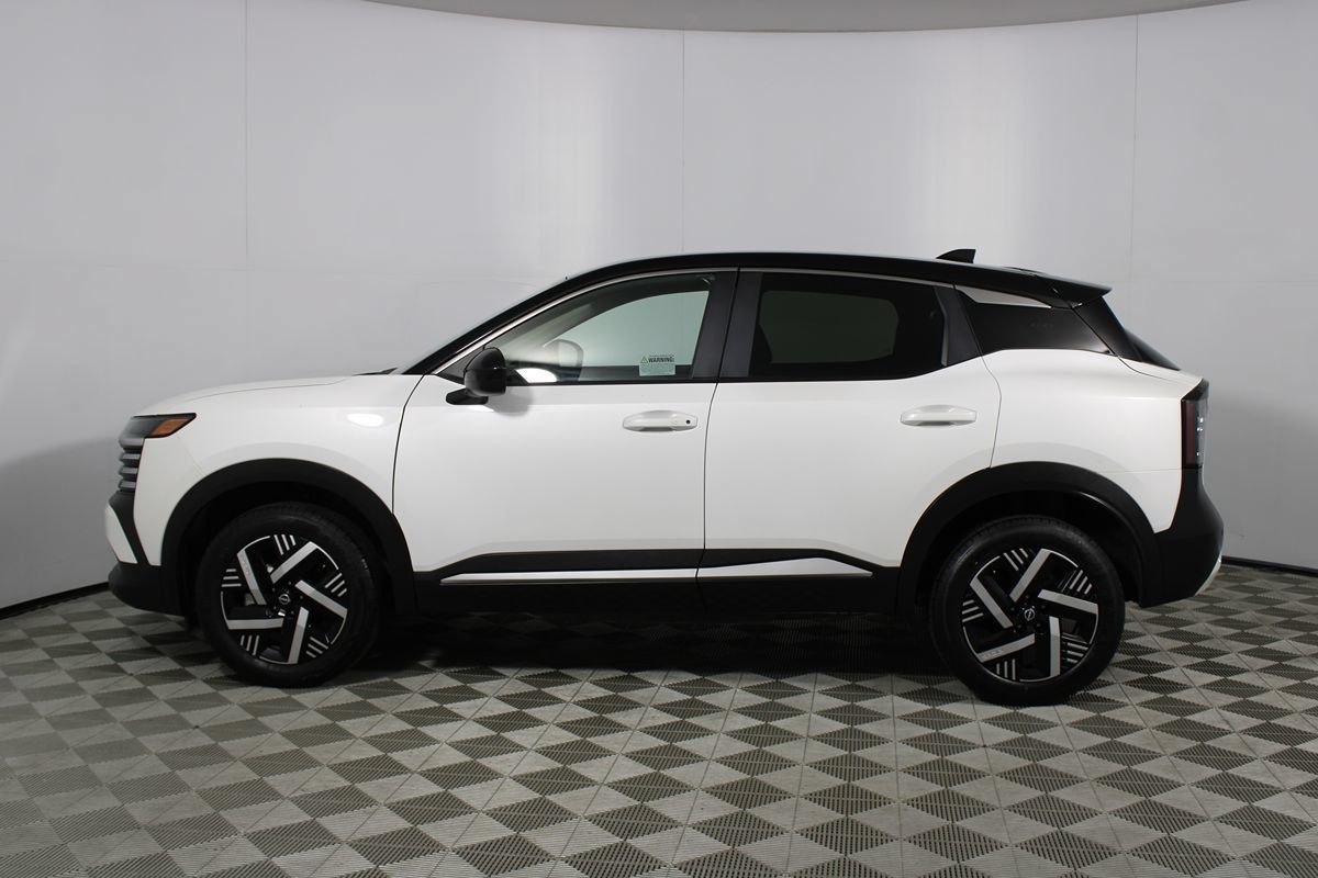 Used 2025 Nissan Kicks SV FWD image 20