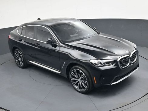 Used 2025 BMW X4 xDrive30i w/ Premium Package image 18