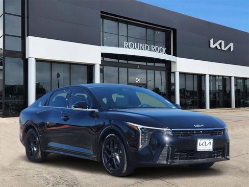 Certified 2025 Kia K4 GT-Line Turbo image 3