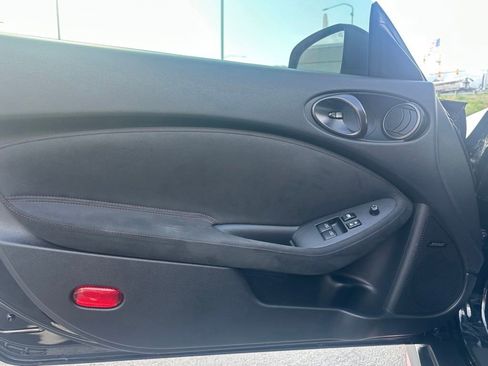 Used 2020 Nissan 370Z NISMO RWD image 25
