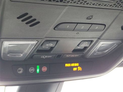 Certified 2022 Cadillac XT5 Premium Luxury image 23