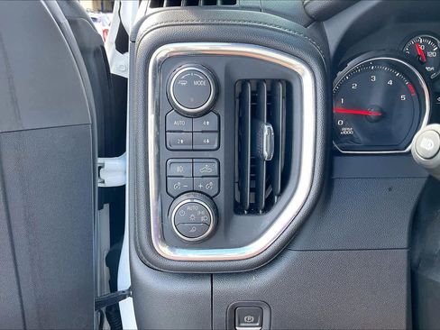 Used 2023 Chevrolet Silverado 2500 LTZ w/ LTZ Plus Package image 32