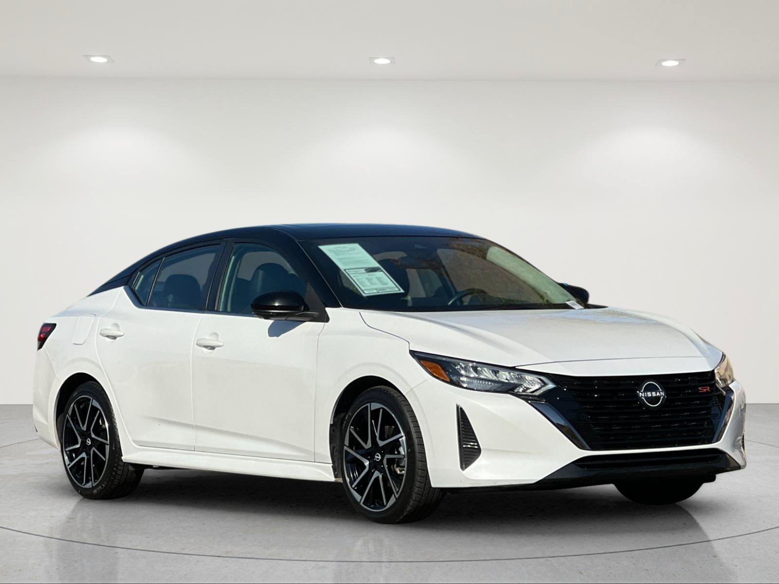 Used 2025 Nissan Sentra SR w/ SR Premium Package FWD image 7