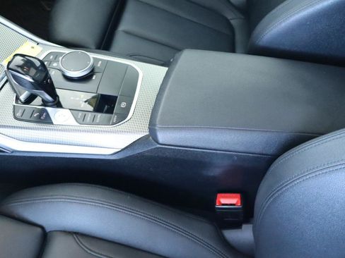 Used 2019 BMW 330i xDrive Sedan w/ M Sport Package AWD/4WD image 26