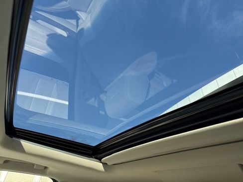 Used 2019 GMC Yukon XL Denali w/ Denali Ultimate Package image 33