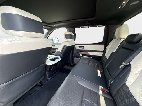 Used 2023 Toyota Tundra Capstone AWD/4WD image 19