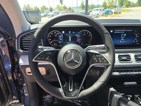 Used 2025 Mercedes-Benz GLE 350 4MATIC image 33