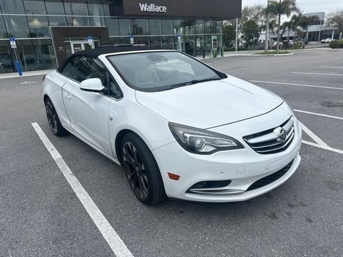Used 2018 Buick Cascada Premium image 2