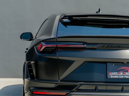 Used 2024 Lamborghini Urus Performante AWD/4WD image 45