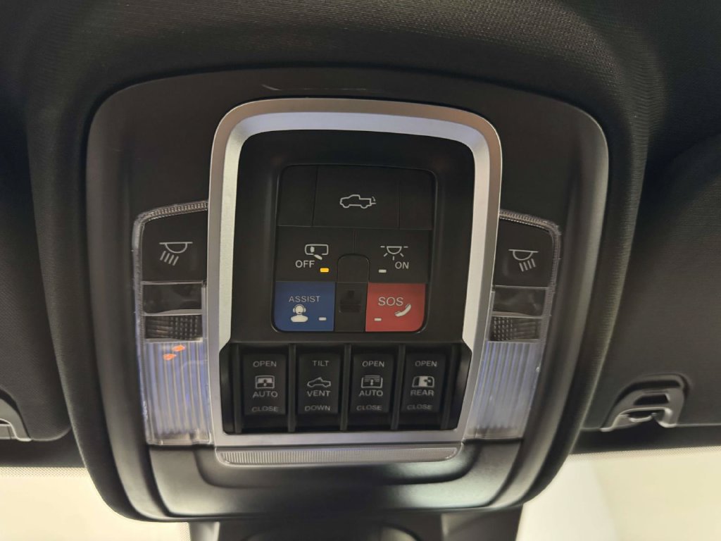 Used 2023 RAM 1500 Laramie AWD/4WD image 25
