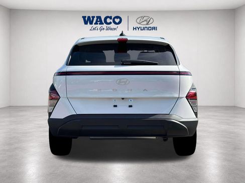 Used 2026 Hyundai Kona SE FWD image 8