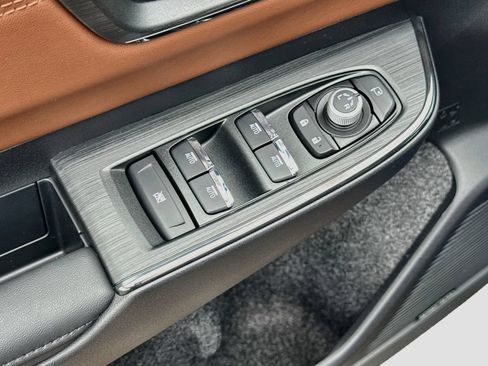New 2026 Subaru Outback Touring AWD/4WD image 16