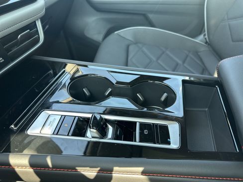 New 2026 Volkswagen Atlas Peak Edition image 25