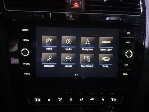 Used 2018 Volkswagen Golf SEL image 21