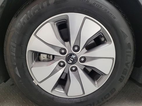 Used 2017 Kia Optima Premium image 31