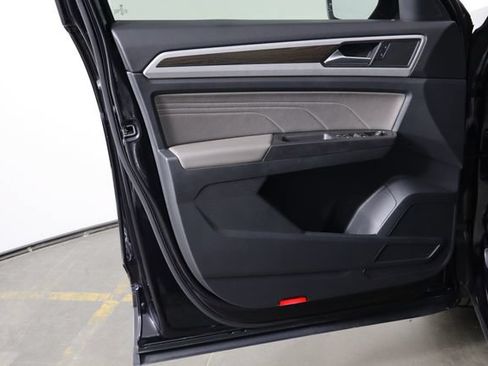 Used 2022 Volkswagen Atlas SE FWD image 20
