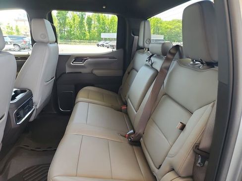 Used 2025 Chevrolet Silverado 1500 LTZ AWD/4WD image 21
