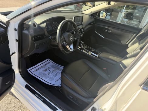 Used 2024 Nissan Sentra SR w/ SR Premium Package FWD image 16
