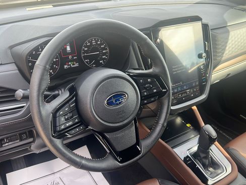 Used 2025 Subaru Forester Touring w/ Popular Package - Touring image 9