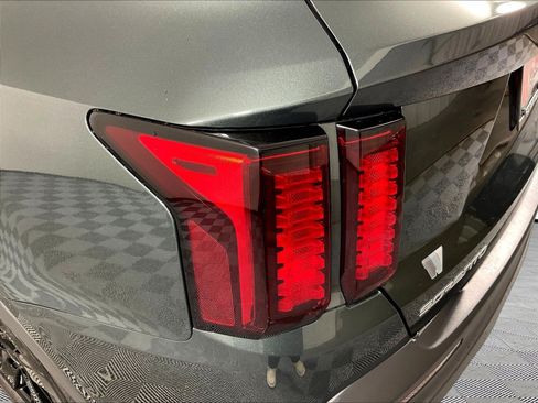 Used 2023 Kia Sorento S w/ Panoramic Sunroof Package AWD/4WD image 23