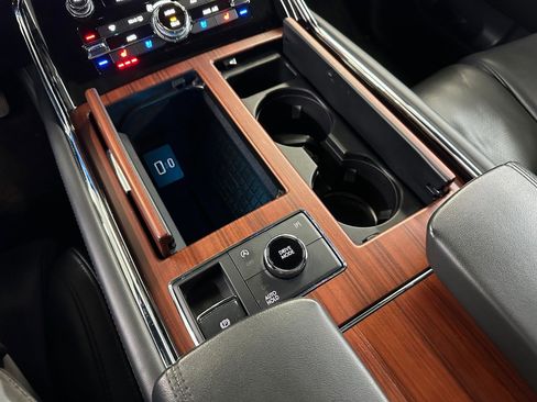 Used 2023 Lincoln Navigator Reserve image 15