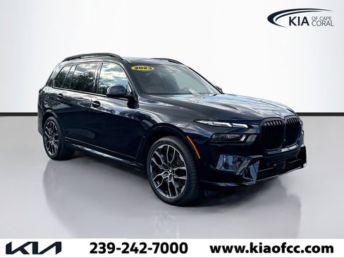 Used 2023 BMW X7 xDrive40i w/ M Sport Package image 7
