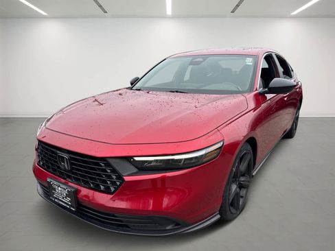 Used 2023 Honda Accord Sport image 2