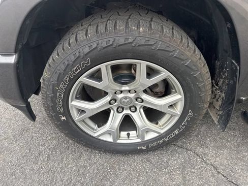 Used 2020 RAM 1500 Laramie AWD/4WD image 5