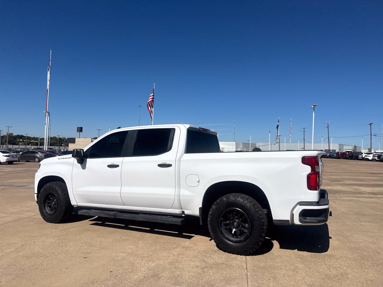 Used 2021 Chevrolet Silverado 1500 Custom RWD image 17