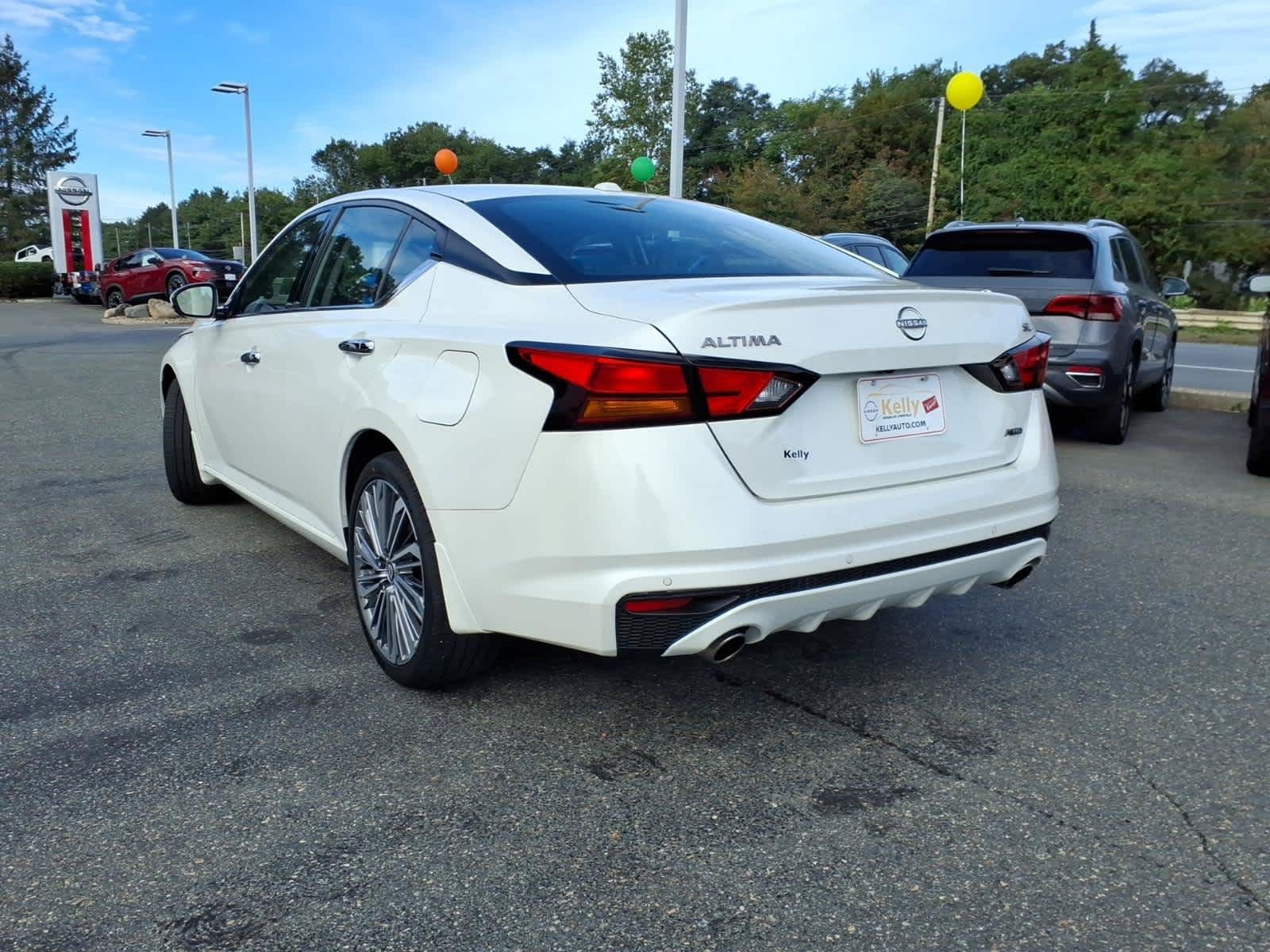 Used 2024 Nissan Altima 2.5 SL AWD/4WD image 7