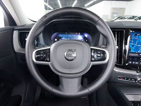Certified 2025 Volvo XC60 B5 Plus AWD/4WD image 8