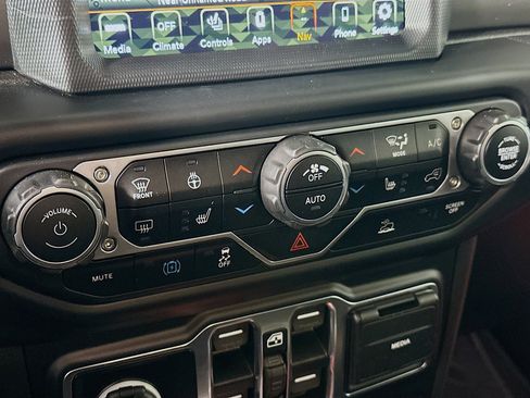 Used 2023 Jeep Wrangler Unlimited w/ Cold Weather Group image 24