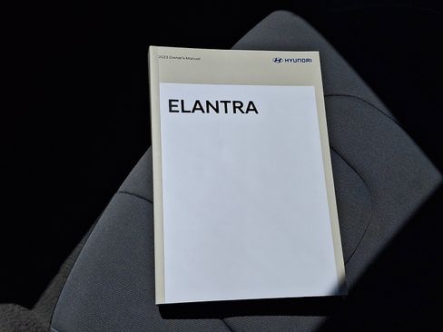 Certified 2023 Hyundai Elantra SEL w/ Convenience Package FWD image 25