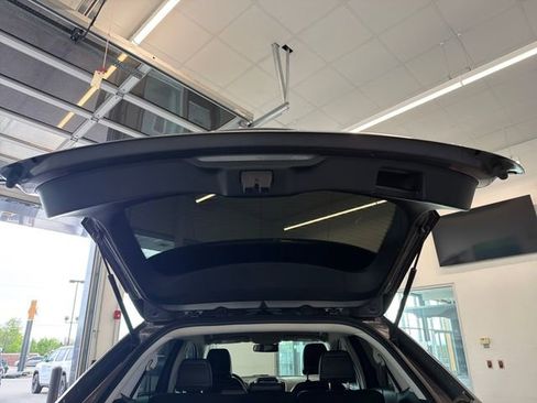 Used 2024 Ford Edge SEL image 25