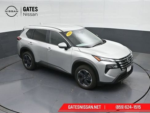 Used 2025 Nissan Rogue SV AWD/4WD image 52