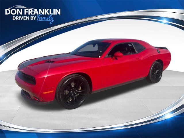 Used 2018 Dodge Challenger SXT w/ Blacktop Package RWD 360° Tour